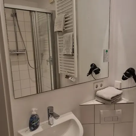 Bms Balance - Gemuetliche 4 Sterne Moeblierung Neben Dem Parkhotel