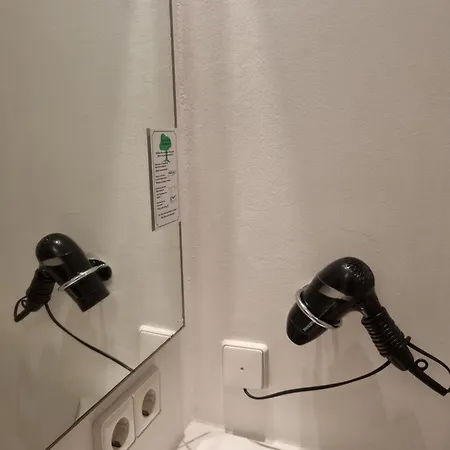 Bms Balance - Gemuetliche 4 Sterne Moeblierung Neben Dem Parkhotel *