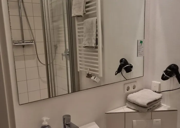 Bms Balance - Gemuetliche 4 Sterne Moeblierung Neben Dem Parkhotel