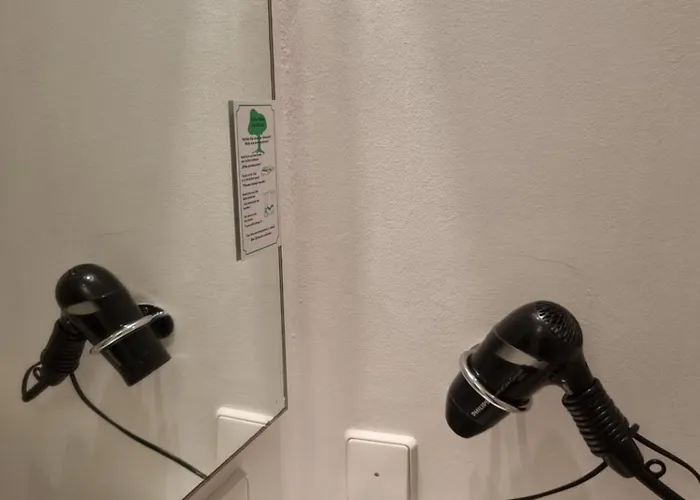 Bms Balance - Gemuetliche 4 Sterne Moeblierung Neben Dem Parkhotel 4*